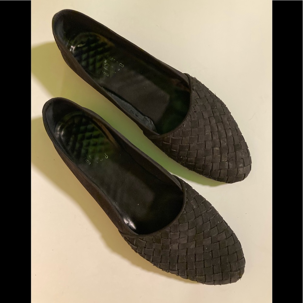 GH Bass & Co 10B, woven soft blk suede, flex, $28.